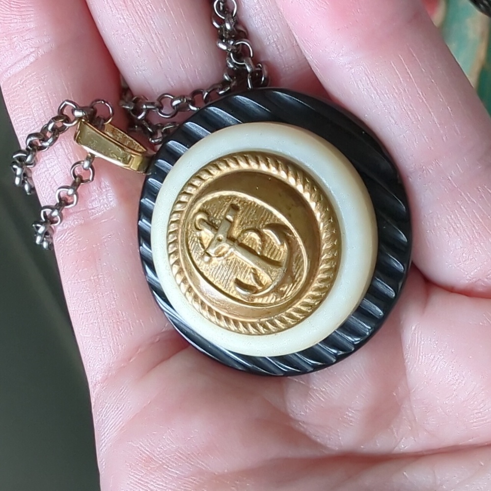 WHIMSY HOUSE I Upcycled Vintage Button Gold Metal Anchor Pendant Necklace - Picture 2 of 9